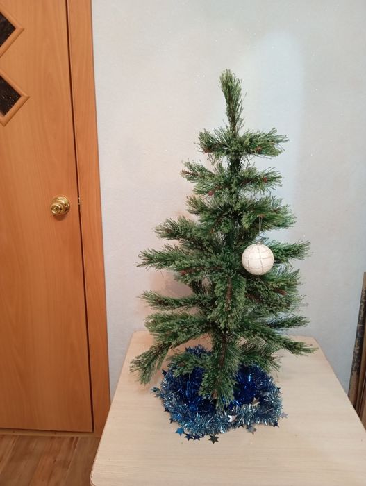 Ёлка искусственная пушистая