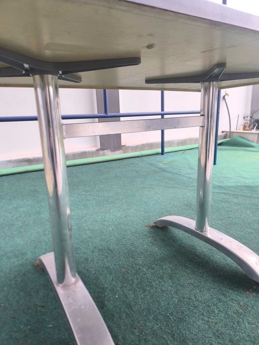 Маси верзалитови много запазени 140 на 80.Налиични 10 броя