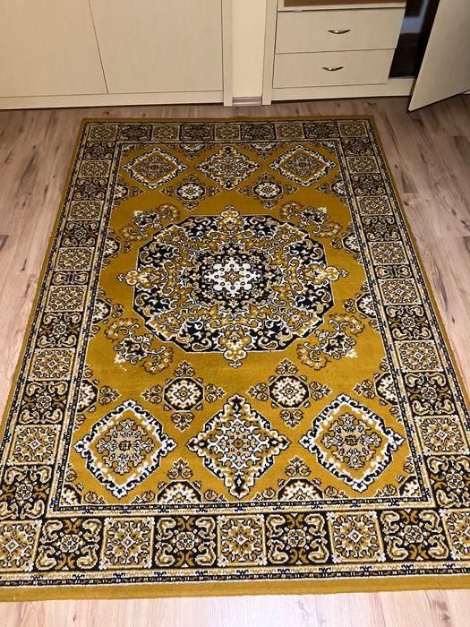 Килим подходящ за хол или трапезария