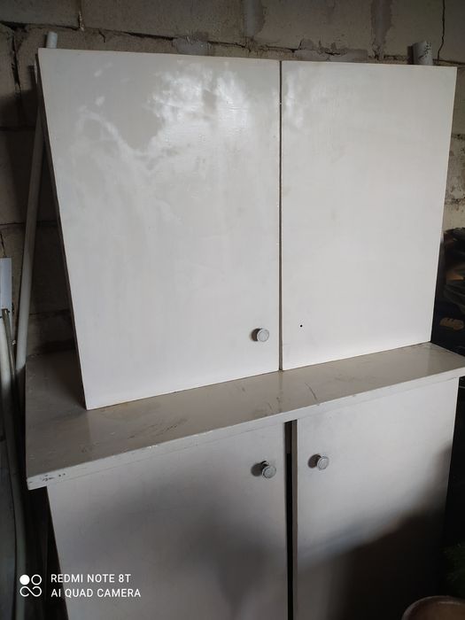 Продам комод и тумбочки