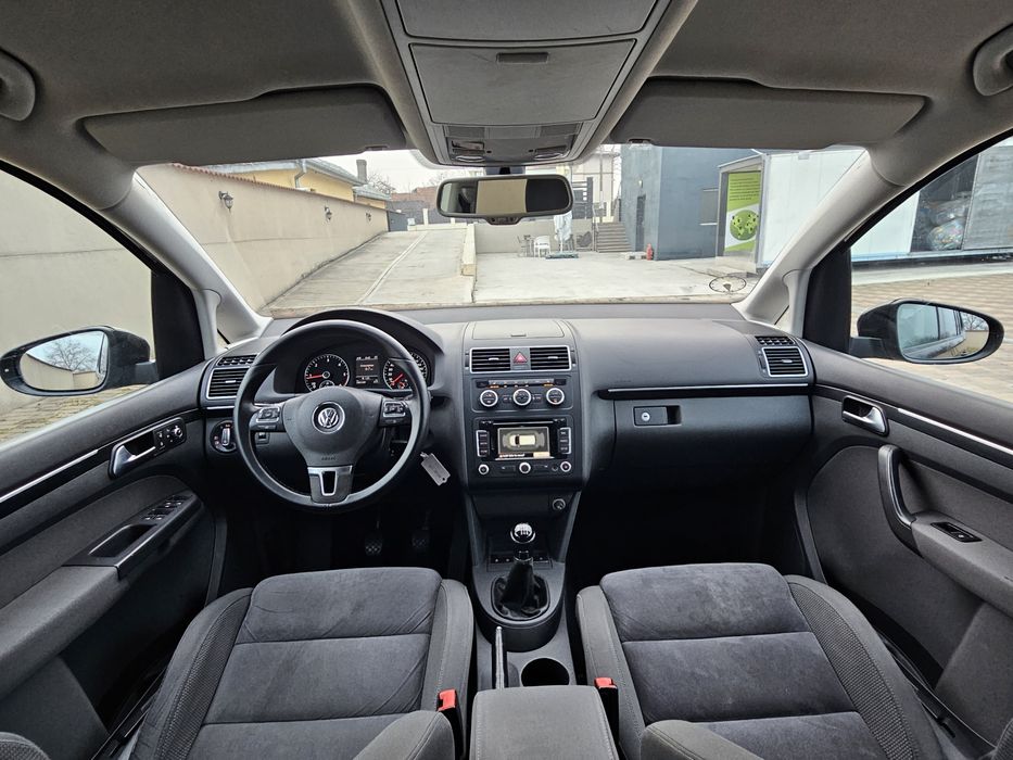 Vw Touran Highline 2013 ~140 Cp E5 /7 Locuri/Klima/Senz park/Navi/360°
