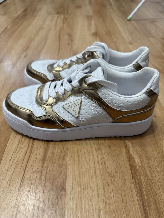 Guess оригинални дамски кецове