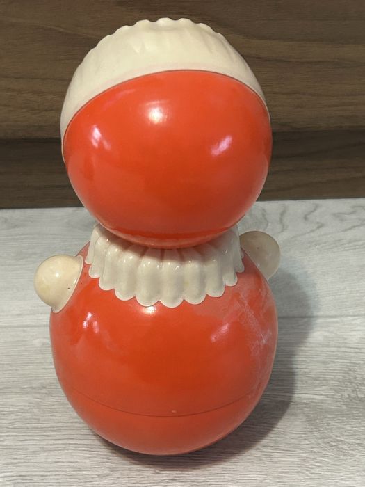 Кукла Неваляшка - съветска играчка