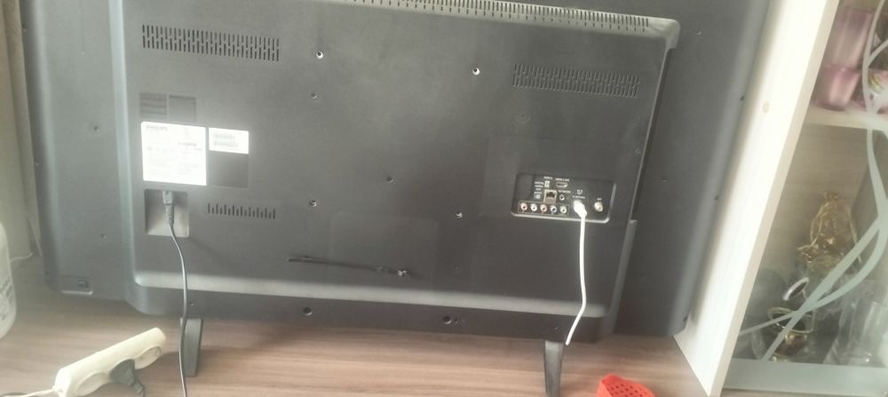 Продам телевизор (плазму) Philips