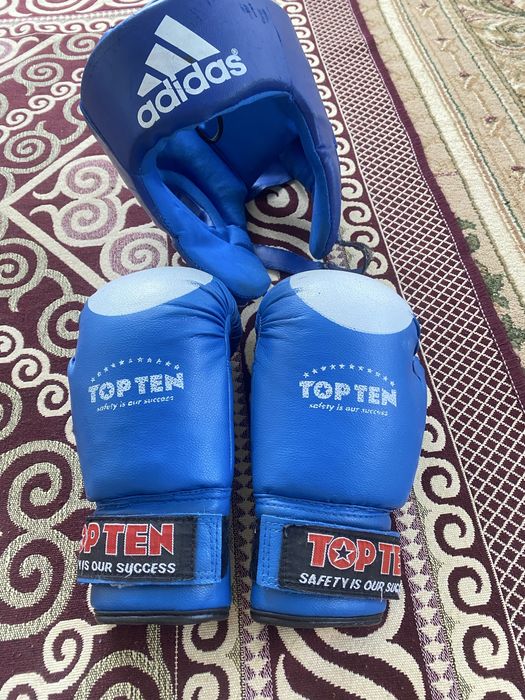 Продам перчатку и шлем для бокса