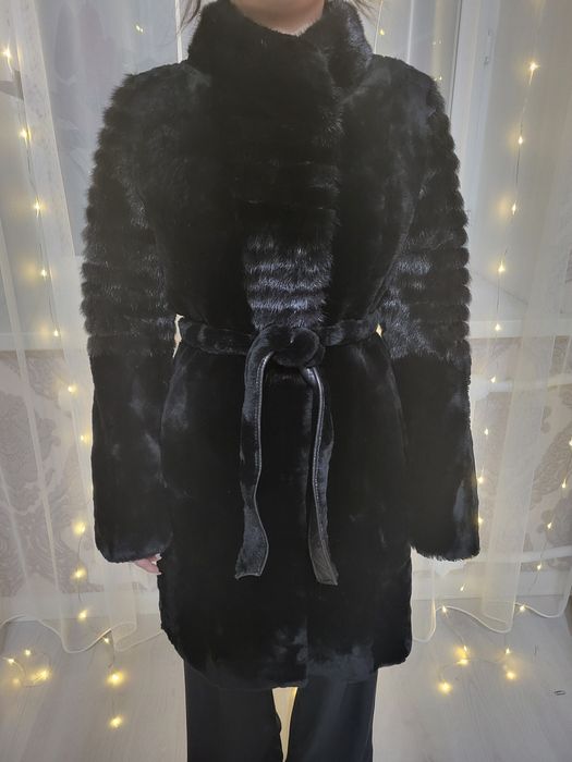 Продам шубу мутонувую