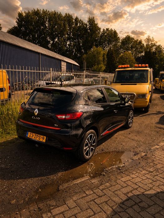 Renault Clio 0.9 TCe ECO 90 CP – Black&Red Collection