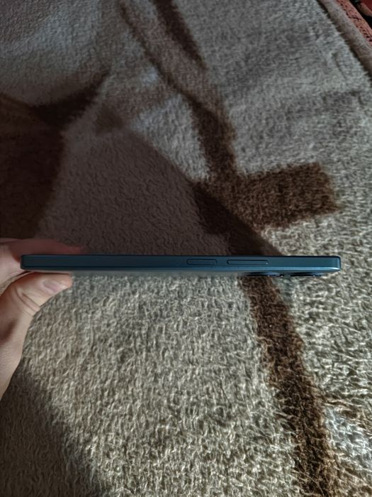 Poco F5 12/256 gb