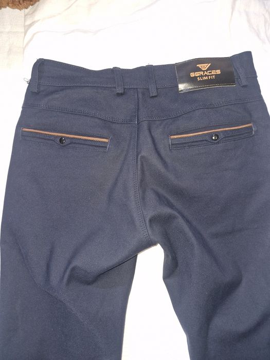 Pantaloni Slim Fit bleumarin pentru bărbați