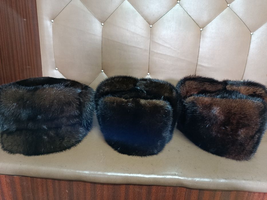 Шапки норковые б/у.