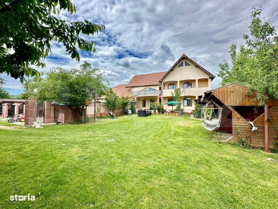 Casa 5 camere,teren 700 mp, foisor si gratar,Micesti