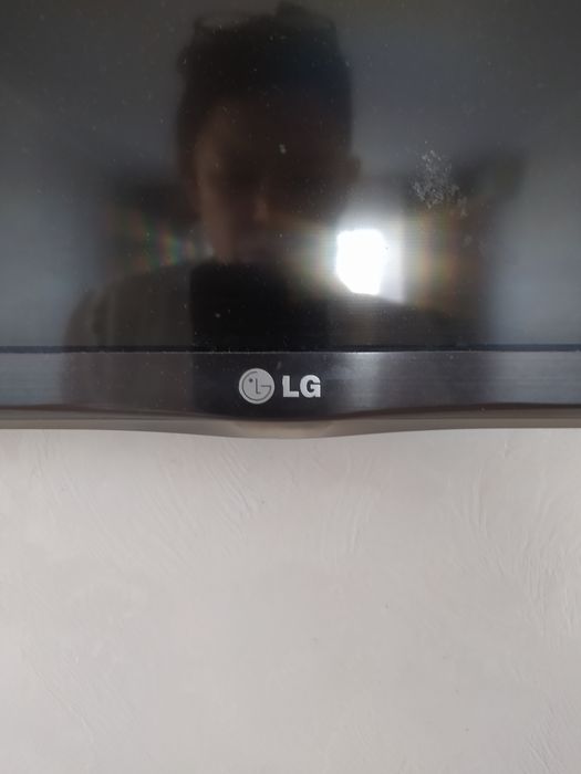 Продам телевизор LG, в отличном состоянии.  D 90