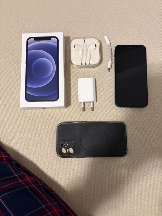 Iphone 12 mini, casti si huse
