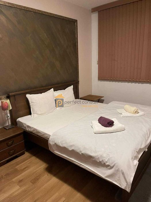 Продава се Тристаен апартамент в Пловдив, Център - 700 кв.м за 390 €/кв.м - Снимка #2