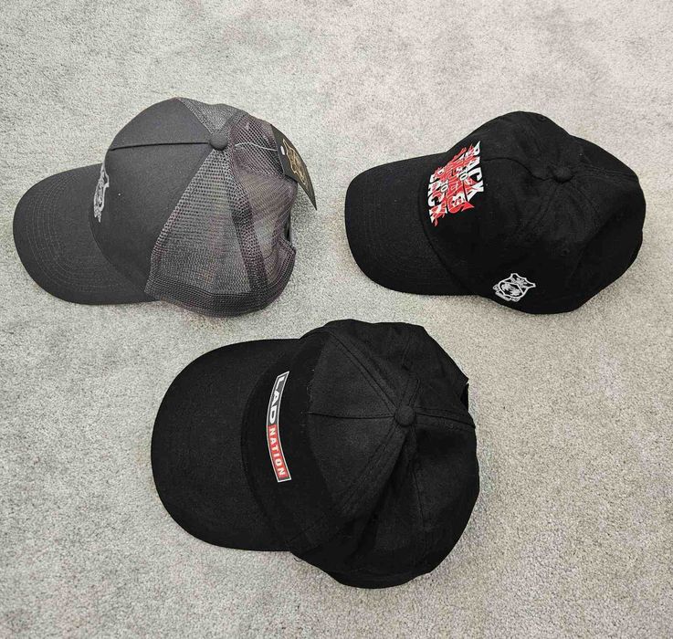 нови шапки с козирка