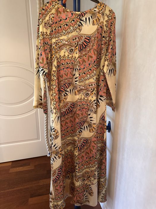 Продам платье Pierre Cardin