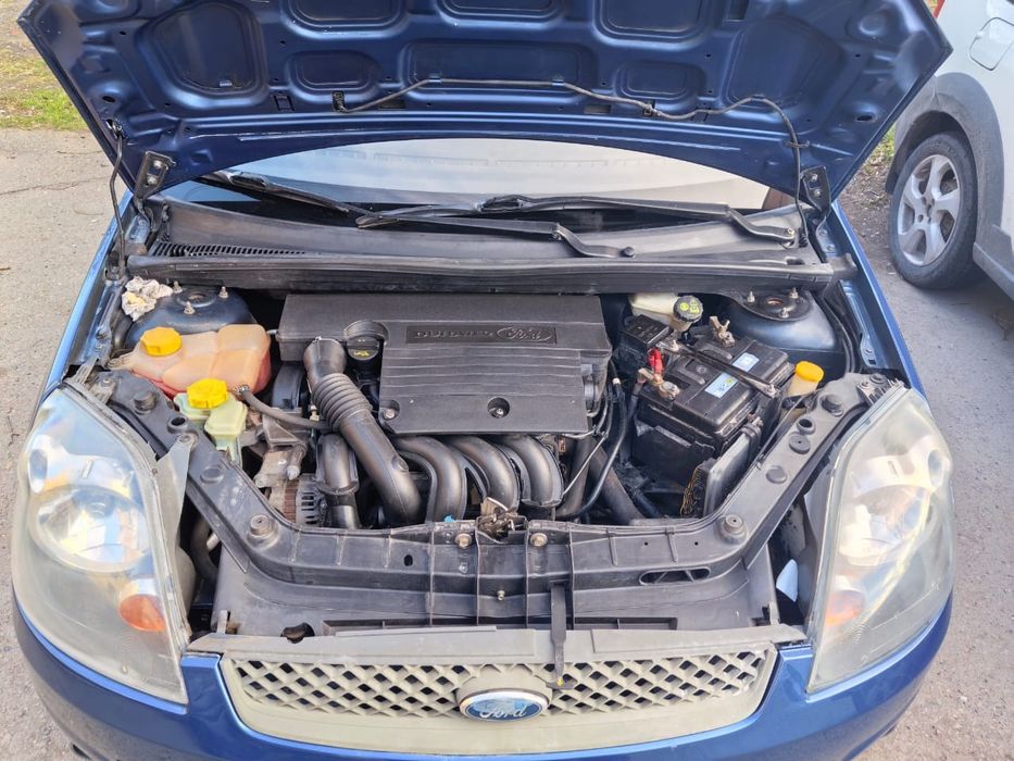 Продам Ford fiesta 2006г