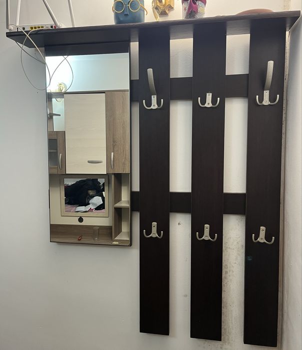 Set cuier și oglindă