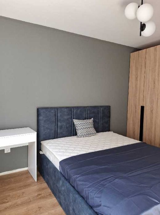 Дава се под наем Тристаен апартамент в София, Зона Б-18 - 100 кв.м за 900 € - Снимка #1