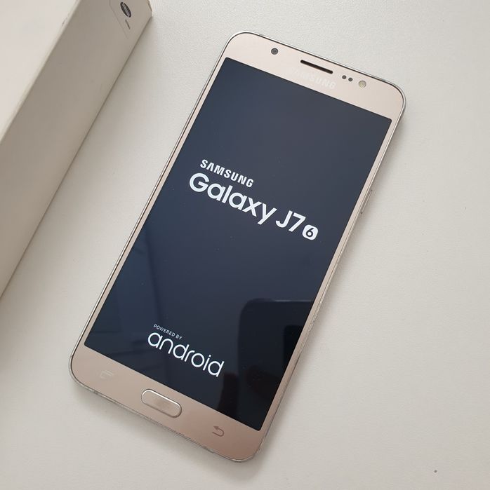 Сотовый телефон Samsung Galaxy J7