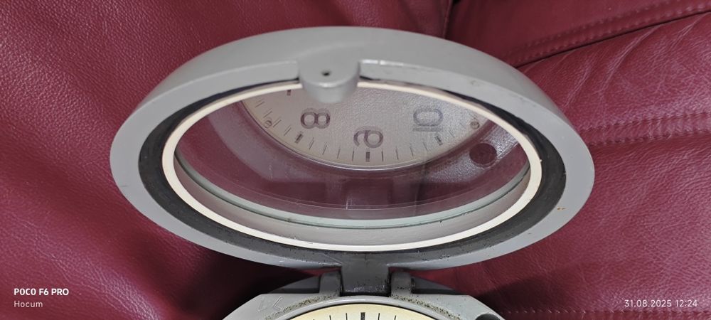 Часы морские каютные СССР. В отличном состоянии.
