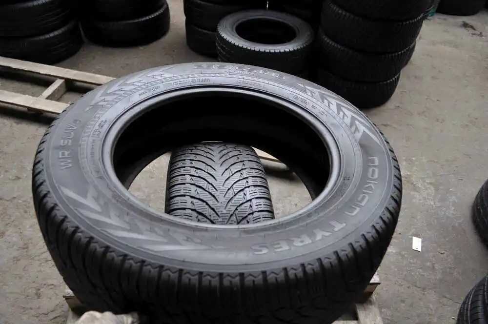 O singura Anvelopa Iarna 235/65 R18 NOKIAN WR SUV 4 110H