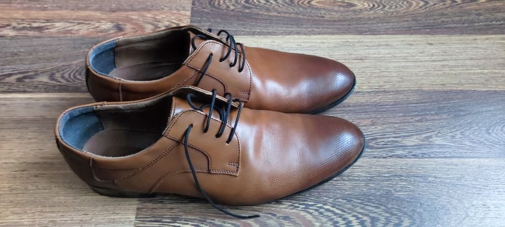 Официални мъжки обувки и колан