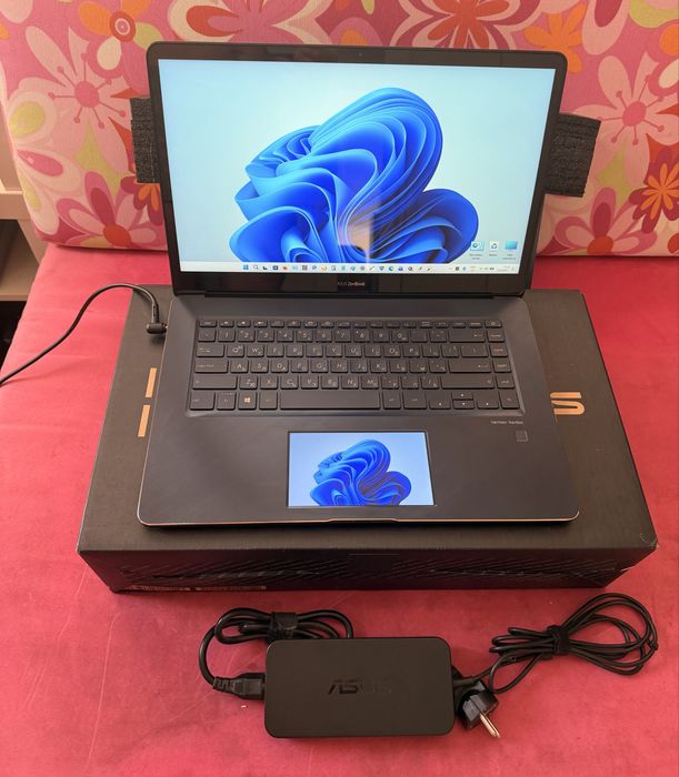 Лаптоп Asus ZenBook Pro 15, UX550GDX - 2 дисплея с тъч скрийн