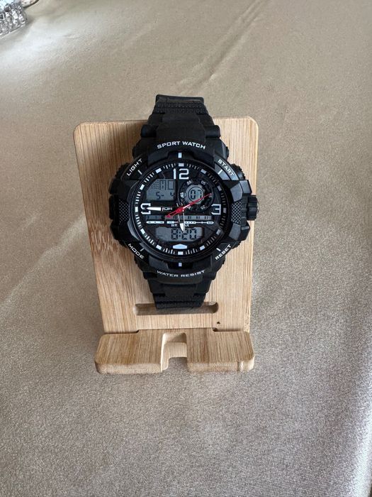 Стилен спортен часовник (Водоустойчив)