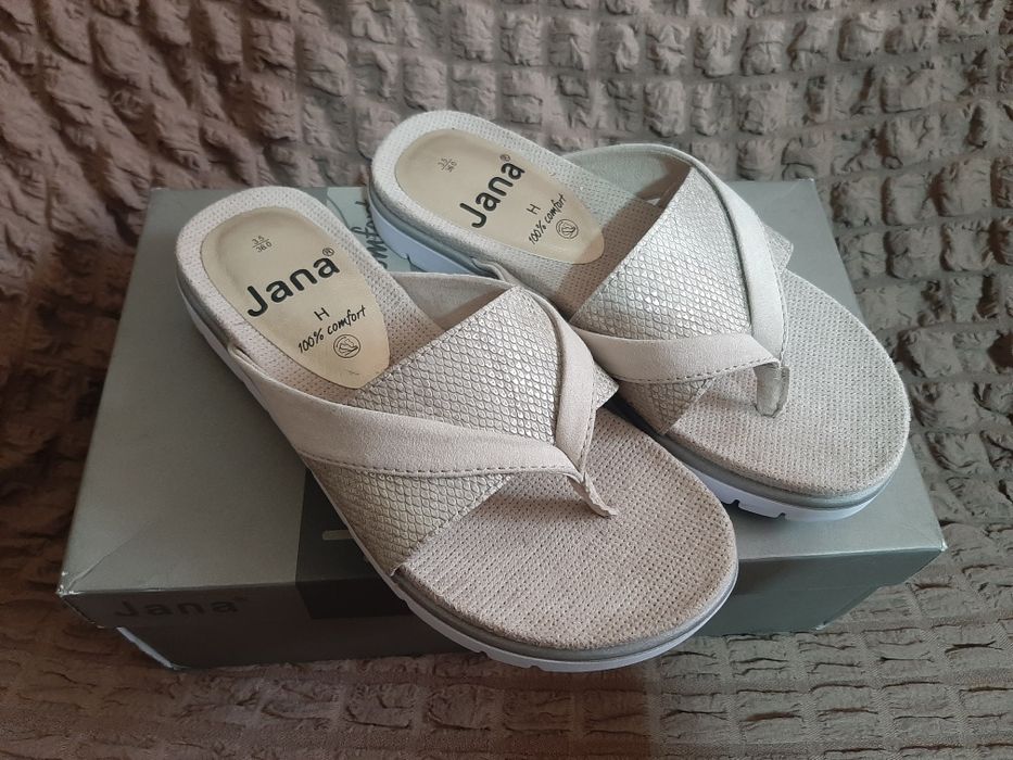 Женские пантолетты