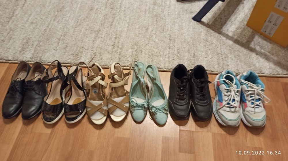 Дышащее кроссовки.