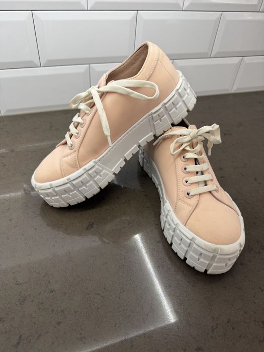 Маратонки дамски  Prada