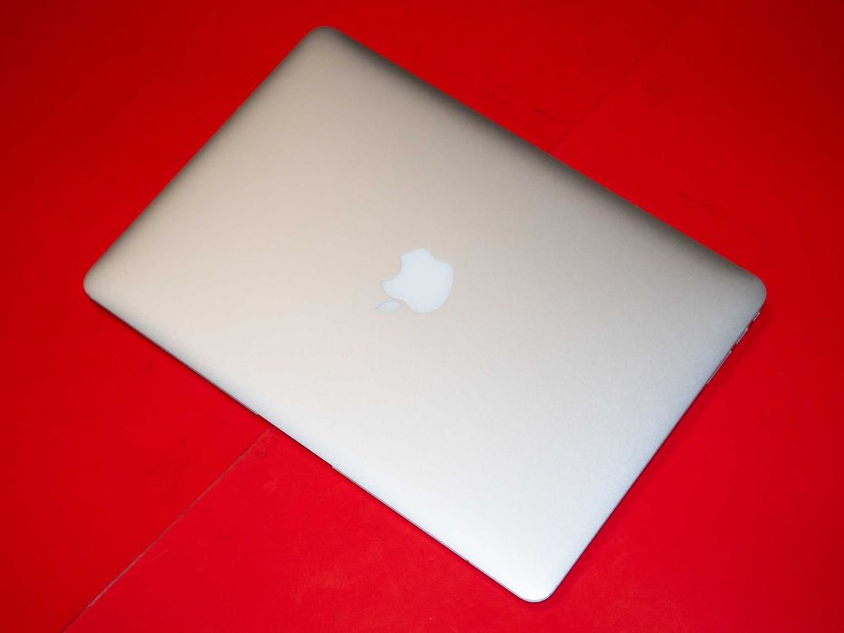 MacBook Air 2015 13 инча, i7, 8GB RAM, 240GB SSD, 84.2% (9 Часа) Батерия Apple Лаптоп Топ Състояние
