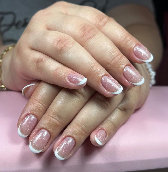 Маникюр и ноктопластика Първомай