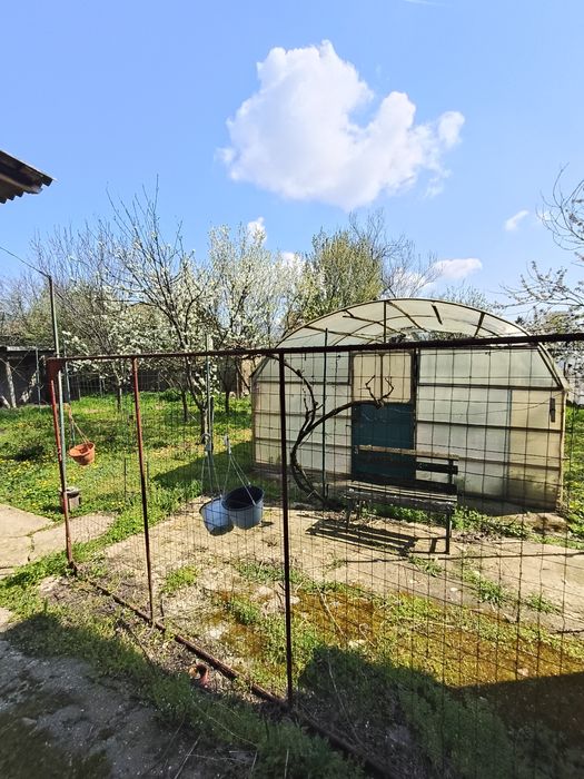 Casă de vânzare in Rosiori de Vede Teleorman  (doua case/curte de 1500mp)