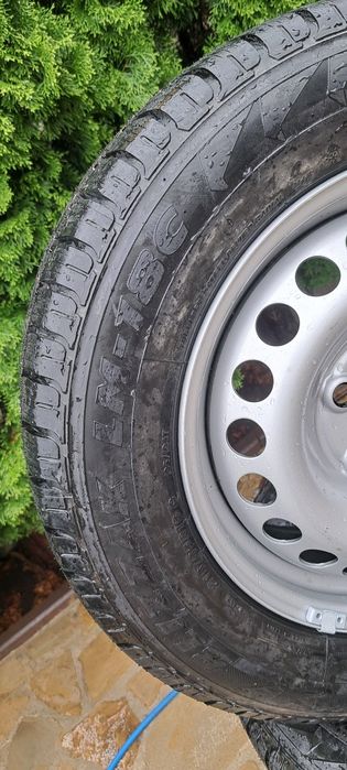 215 65R 16C Anvelopă Iarnă Michelin Continental Uniroyal NOi 21565R16C