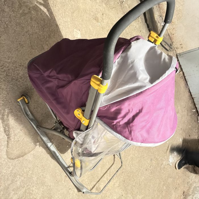 Продам детскую санку.