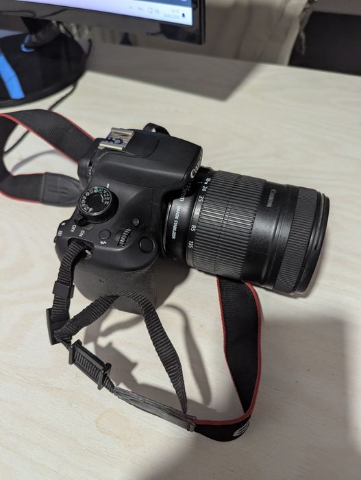 Фотоопарат canon1200d