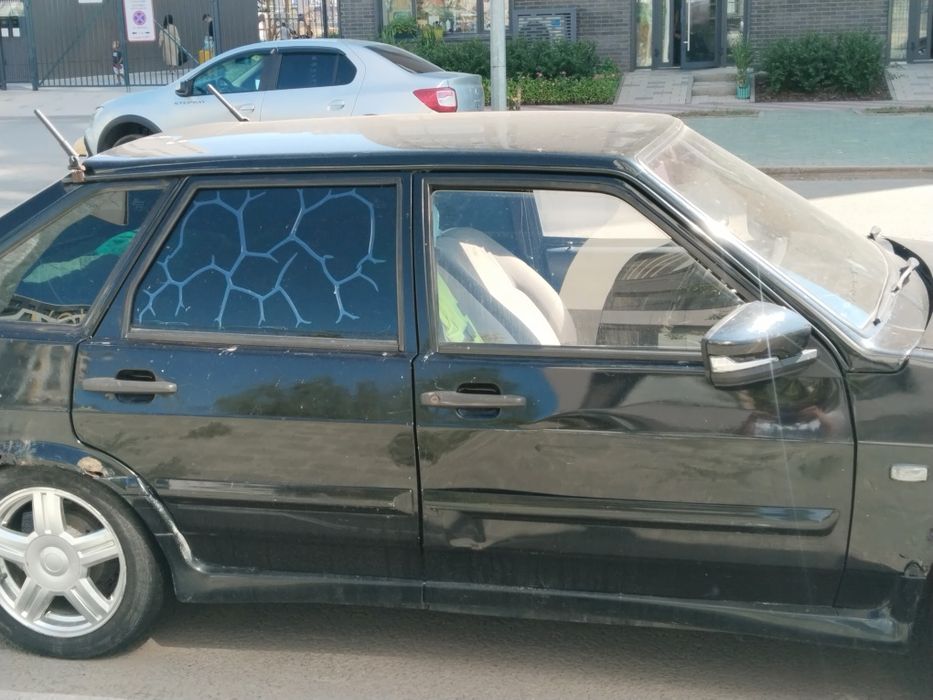 Автомобиль ВАЗ 2114