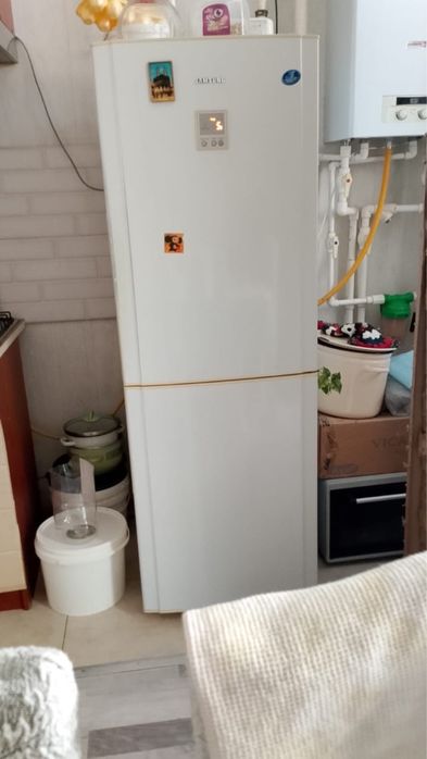 Продам холодильник