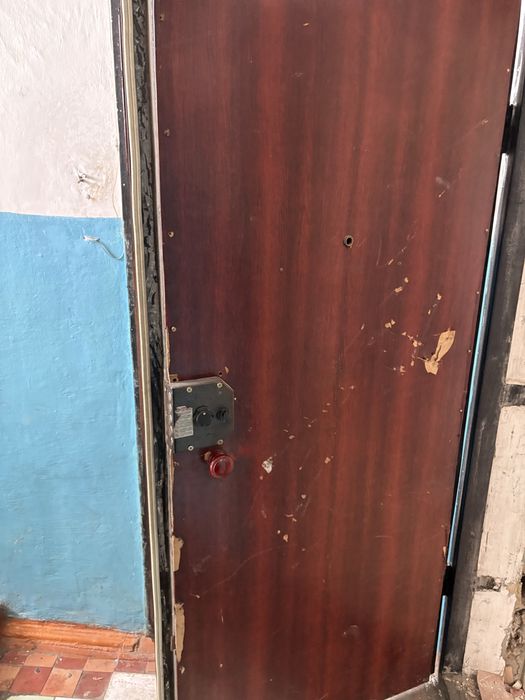 Железная дверь б/у