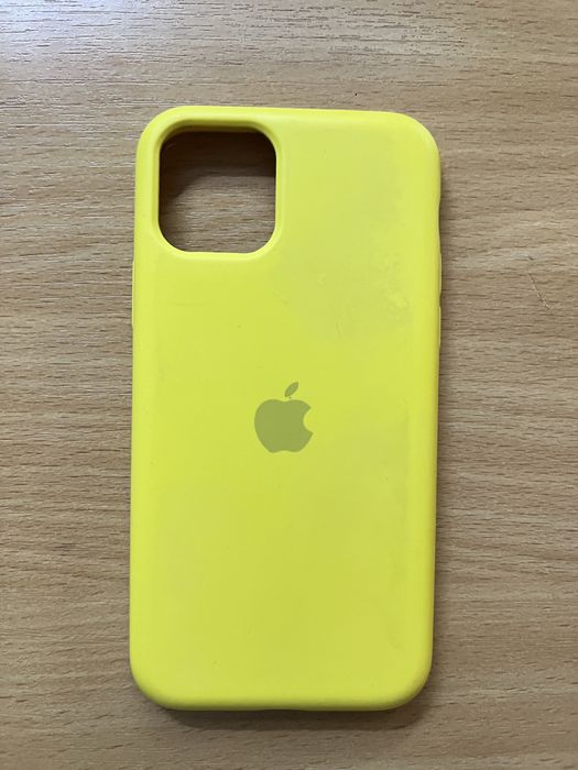 Чехлы на iPhone 11 Pro