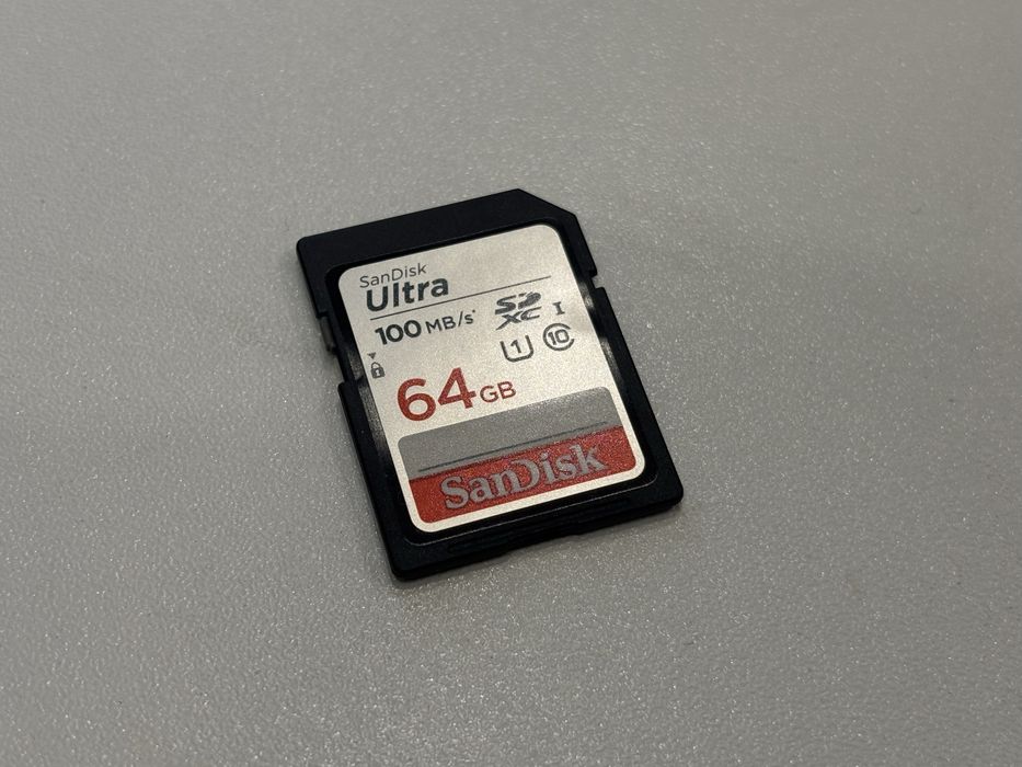 Продам камеру Canon 650D