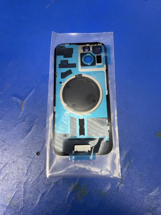 Geam Spate iPhone 15 Negru