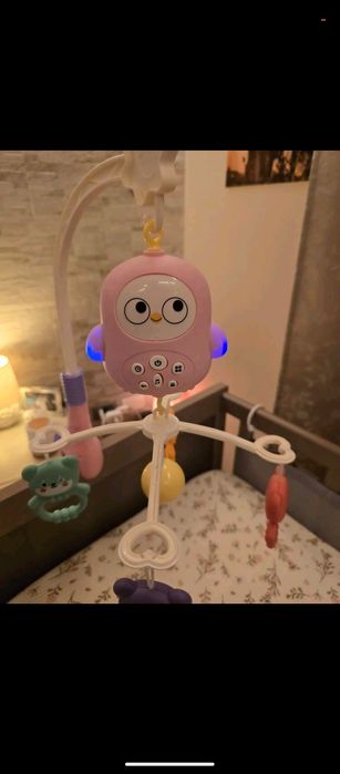 Carusel bebeluși cu muzica și lumini