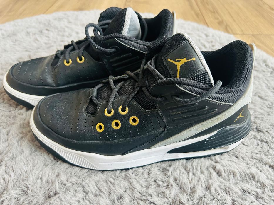 Nike Jordan 38 номер -50 лв и NIKE AIR VAPORMAX, номер 38,5 - 150 лв