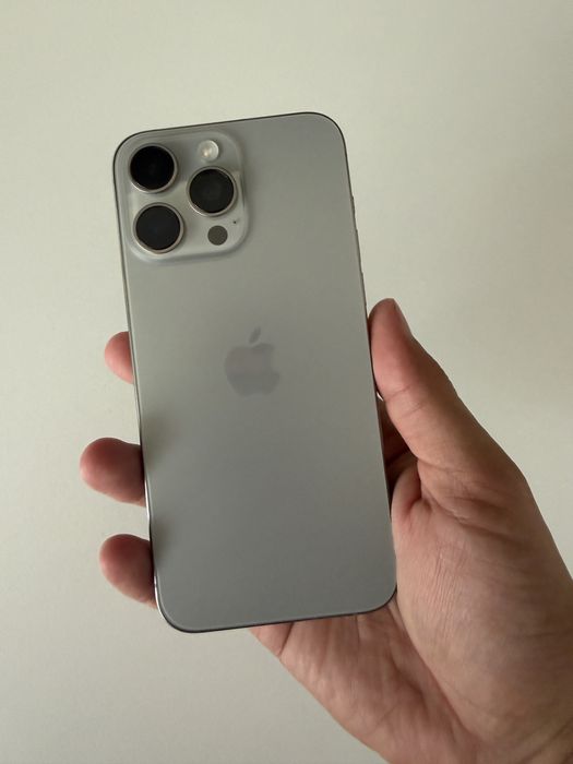 Продаю iPhone 15Pro Max 512