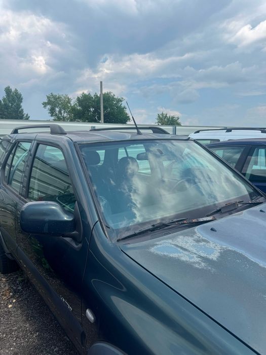 Opel frontera.