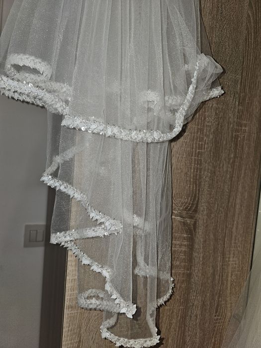 Rochie mireasa .