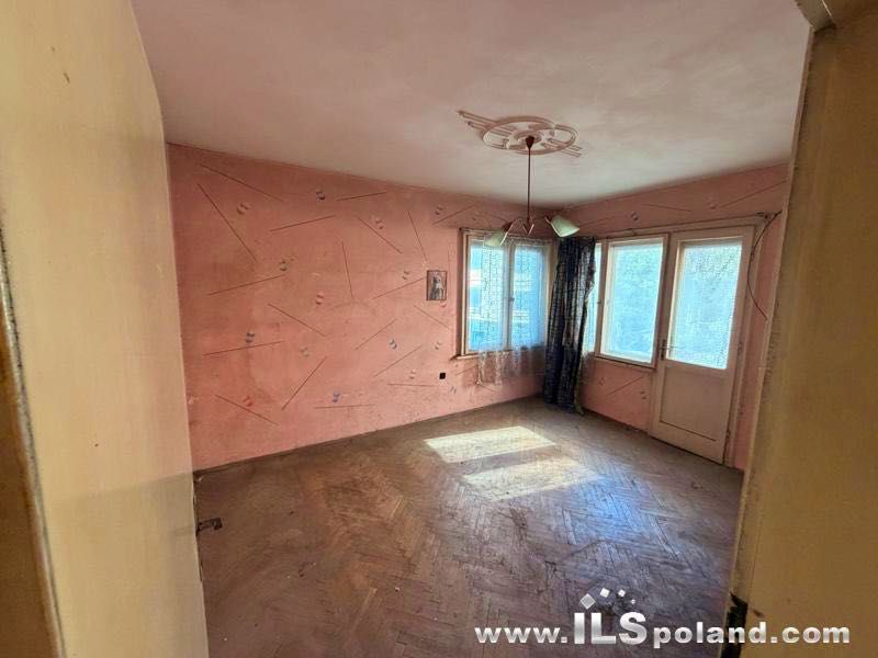 Продава се Тристаен апартамент в Варна, Център - 99 кв.м за 3829 €/кв.м - Снимка #16